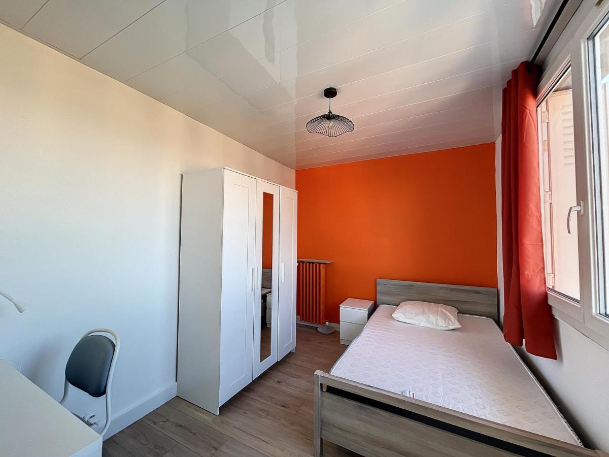 Agreable Appartement 4 Pieces, Vue Mont Ventoux, Proche Remparts Avignon Exterior foto